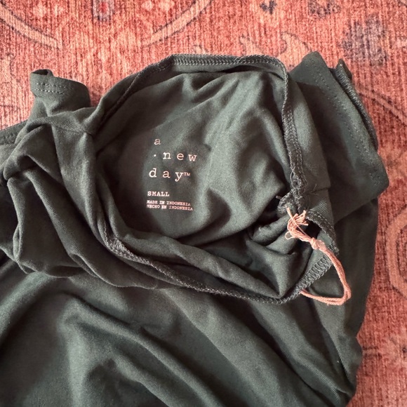 A new day cocktail dress - Picture 3 of 4